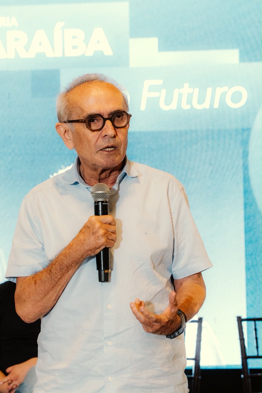 Cicero assume compromisso para Passe Livre para todos os alunos das redes públicas