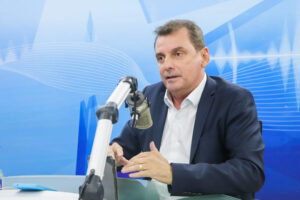 CHICO MENDES TRANSFORMA PROPOSTA EM LEI E GARANTE PASSAGEM GRATUITA PARA PESSOAS COM AUTISMO E ACOMPANHANTE NA PARAÍBA